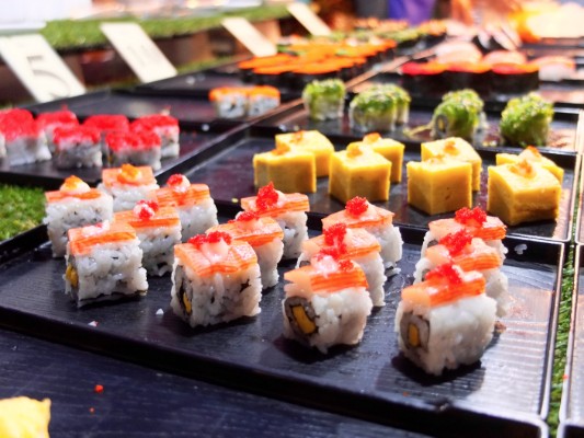 sushi street food